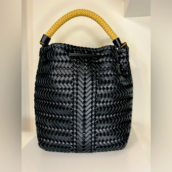 🔴SOLD🔴 Anya Hindmarch Italy Neeson Drawstring tassel black leather Handbag - Picture 2 of 7